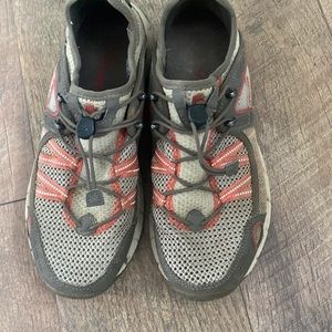 Womens Teva hiking shoe 9.5